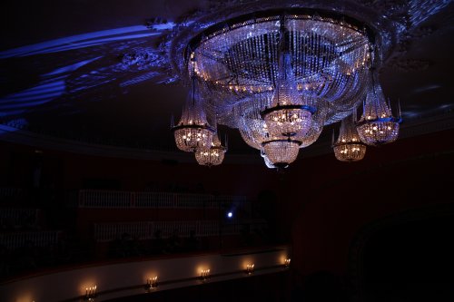 «Ночь в Театре под люстрой»