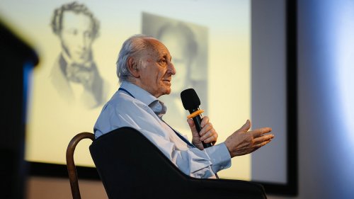 «Евгений Онегин: гипотезы о замысле»