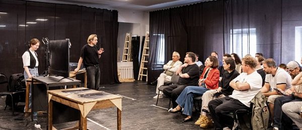 В Театре Маяковского состоялся технический совет, посвященный будущей премьере — «Грозе» Александра Островского. В Театре Маяковского состоялся технический совет, посвященный будущей премьере — «Грозе» Александра Островского.
