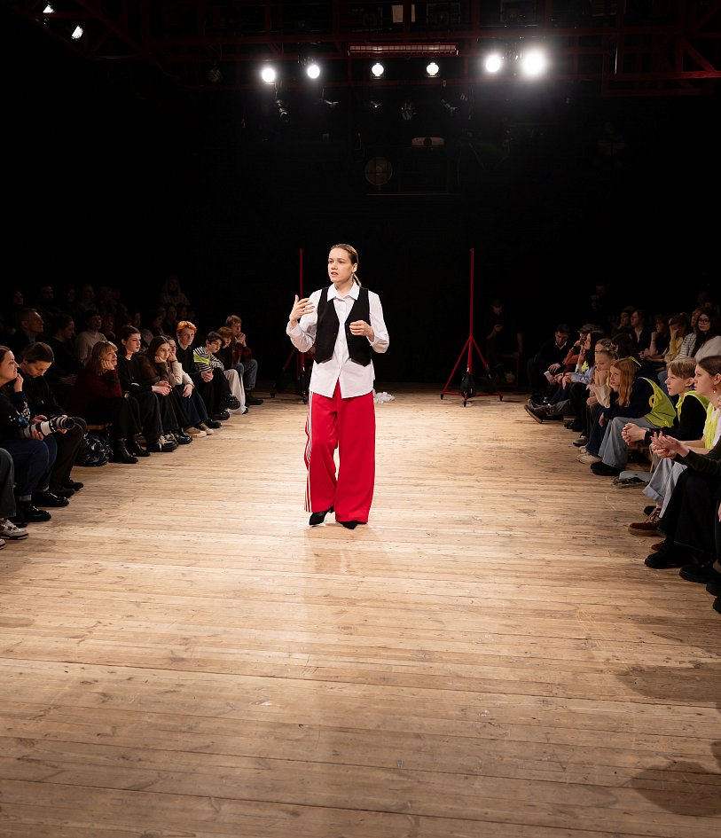 Восьмиклассница