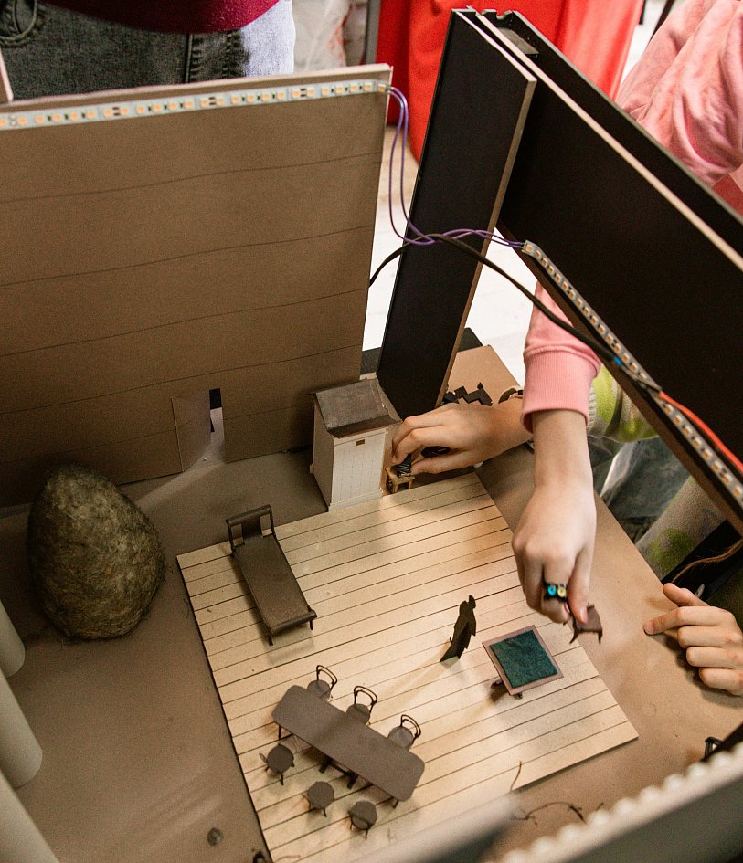 Детская экскурсия по исторической сцене Театра Маяковского